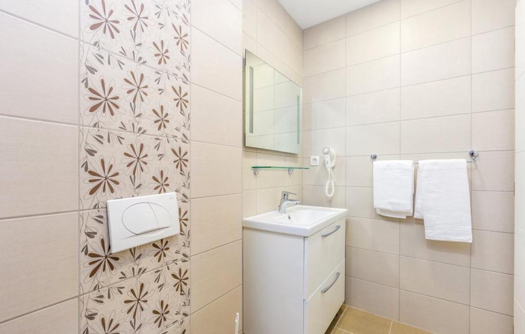 Vila Ponte Punat Ngoại thất bức ảnh